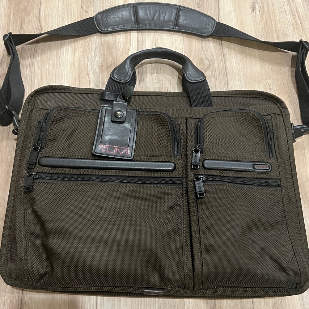Tumi Alpha Expandable Organizer Laptop Briefcase Messenger Bag